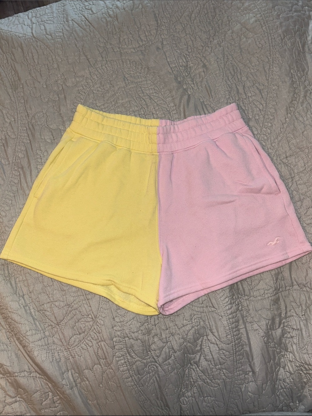 Hollister Colorblock Pastel Yellow & Pink Women’s Lounge Shorts